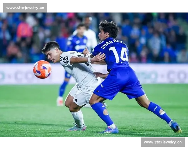 精准足球比分预测：掌握数据分析与趋势，提升竞猜成功率